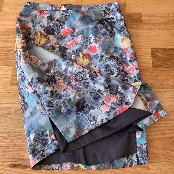 FIRM💙💚Watercolor floral pencil skirt MUST BUNDLE - Picture 6 of 8